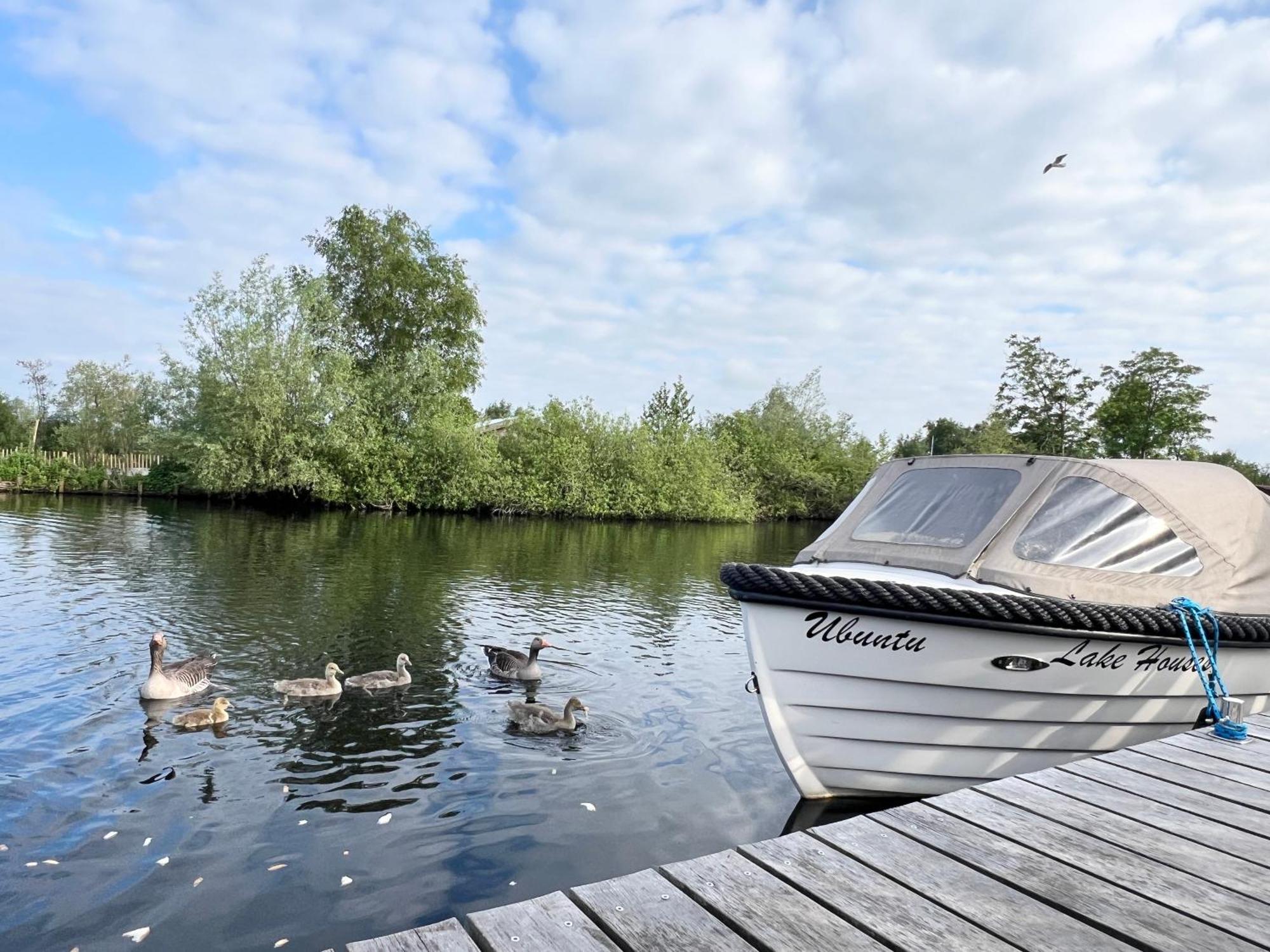 New - Private Residence With Sauna - On A Lake Near Amsterdam Vinkeveen Bagian luar foto