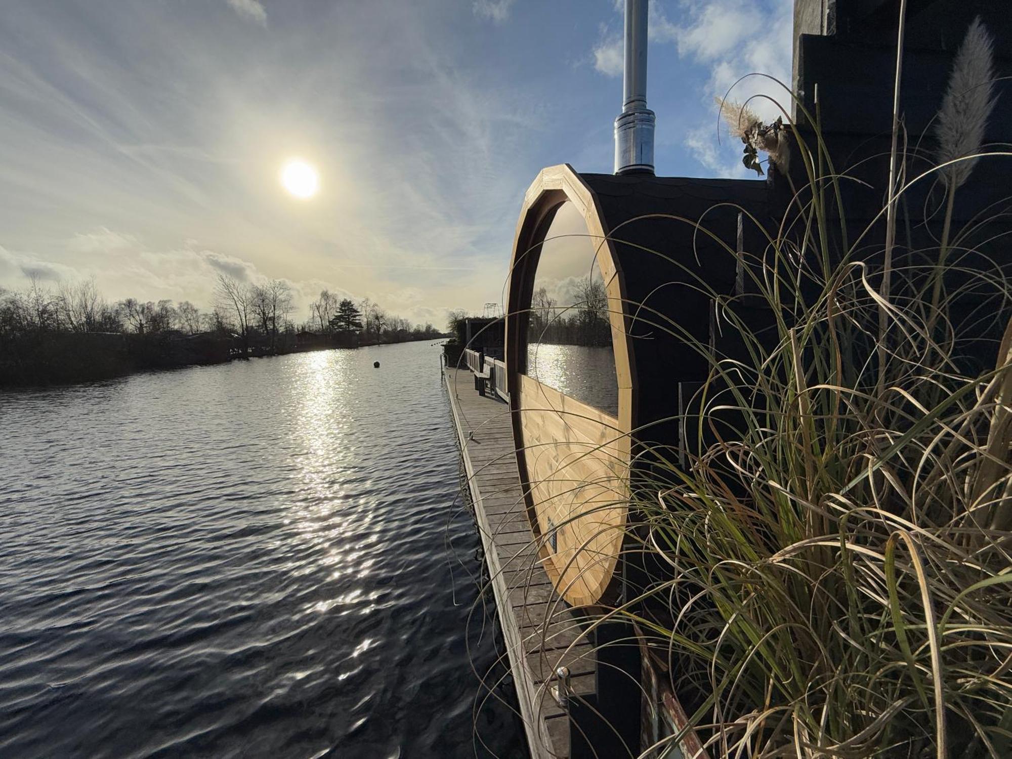 New - Private Residence With Sauna - On A Lake Near Amsterdam Vinkeveen Bagian luar foto